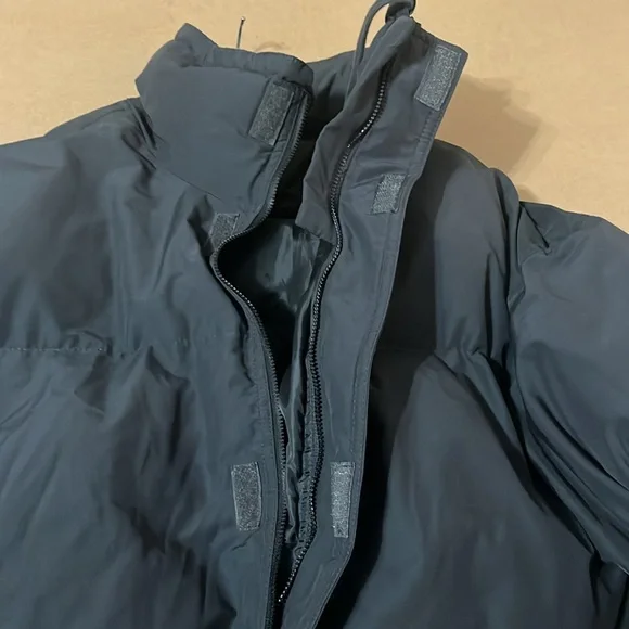 Essentials Puffer - Picture 9 of 10